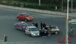 杭州网友爆料红车事件视频,网友爆料引发社会关注