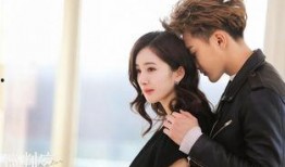 娱乐吃瓜情侣亲吻小说,娱乐圈甜蜜情侣的甜蜜瞬间