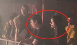 网红情侣博主吃瓜是谁,揭秘网红情侣博主吃瓜背后的故事