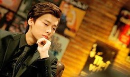 女演员爆料李易峰视频